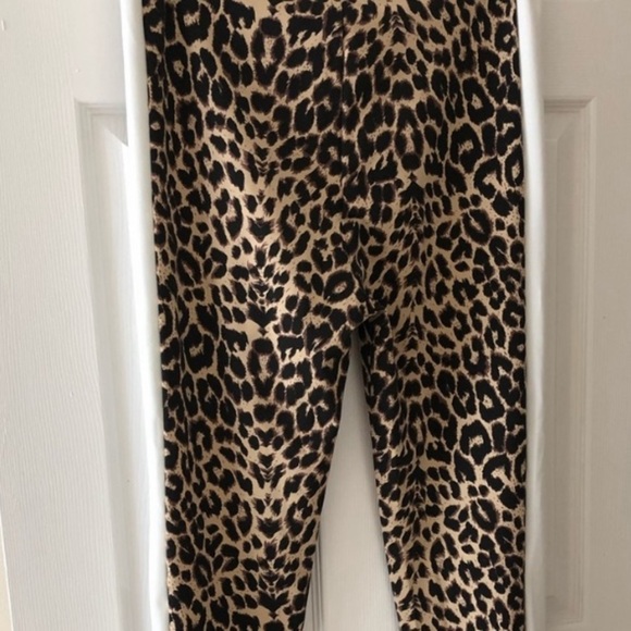 Pretty little thing Animal print leggings with stripes on the sides new size 12 - Picture 4 of 7